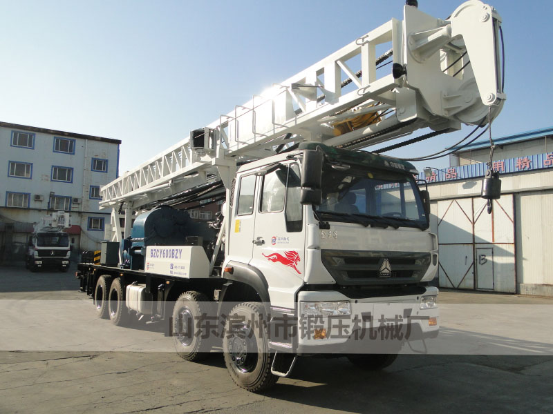 BZCY600CWY8×4IV車(chē)裝水井鉆機(jī)